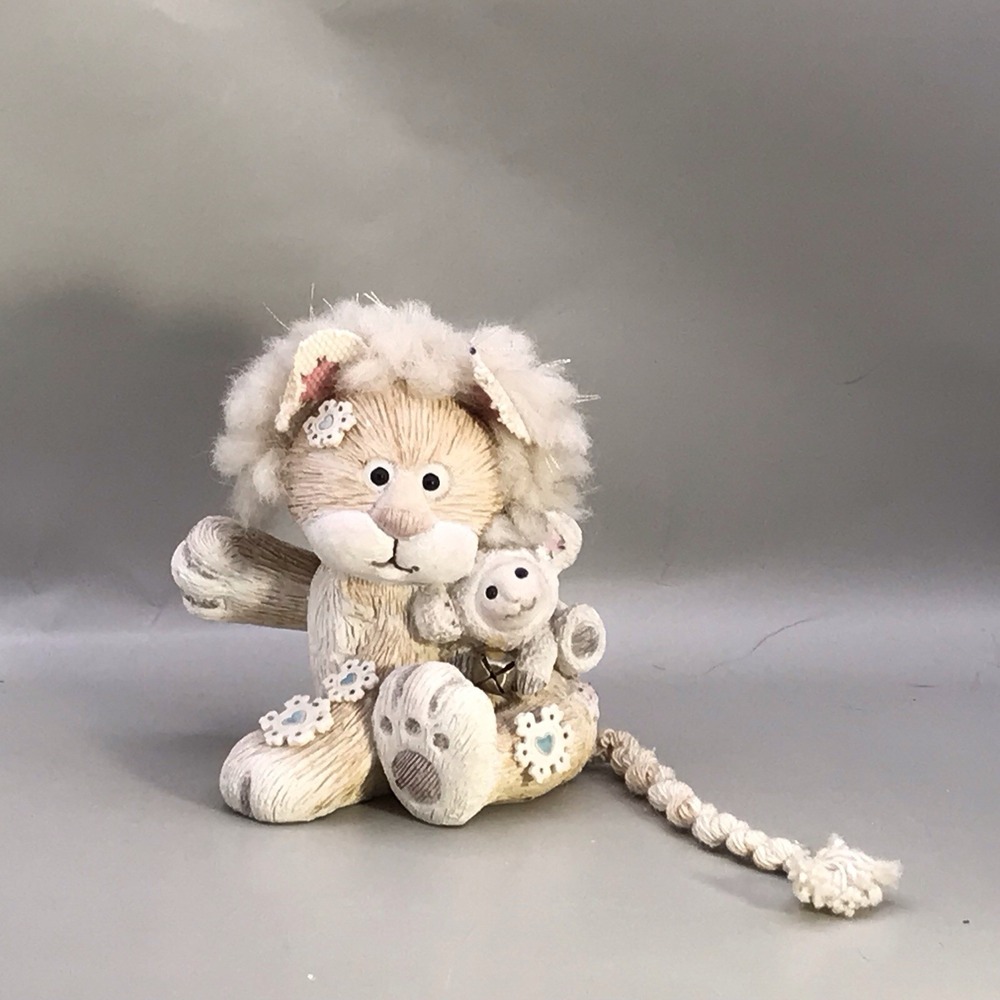 1995 Enesco Lion With Lamb By Cindy Kiernicki Yarn‎ Tail And Mane